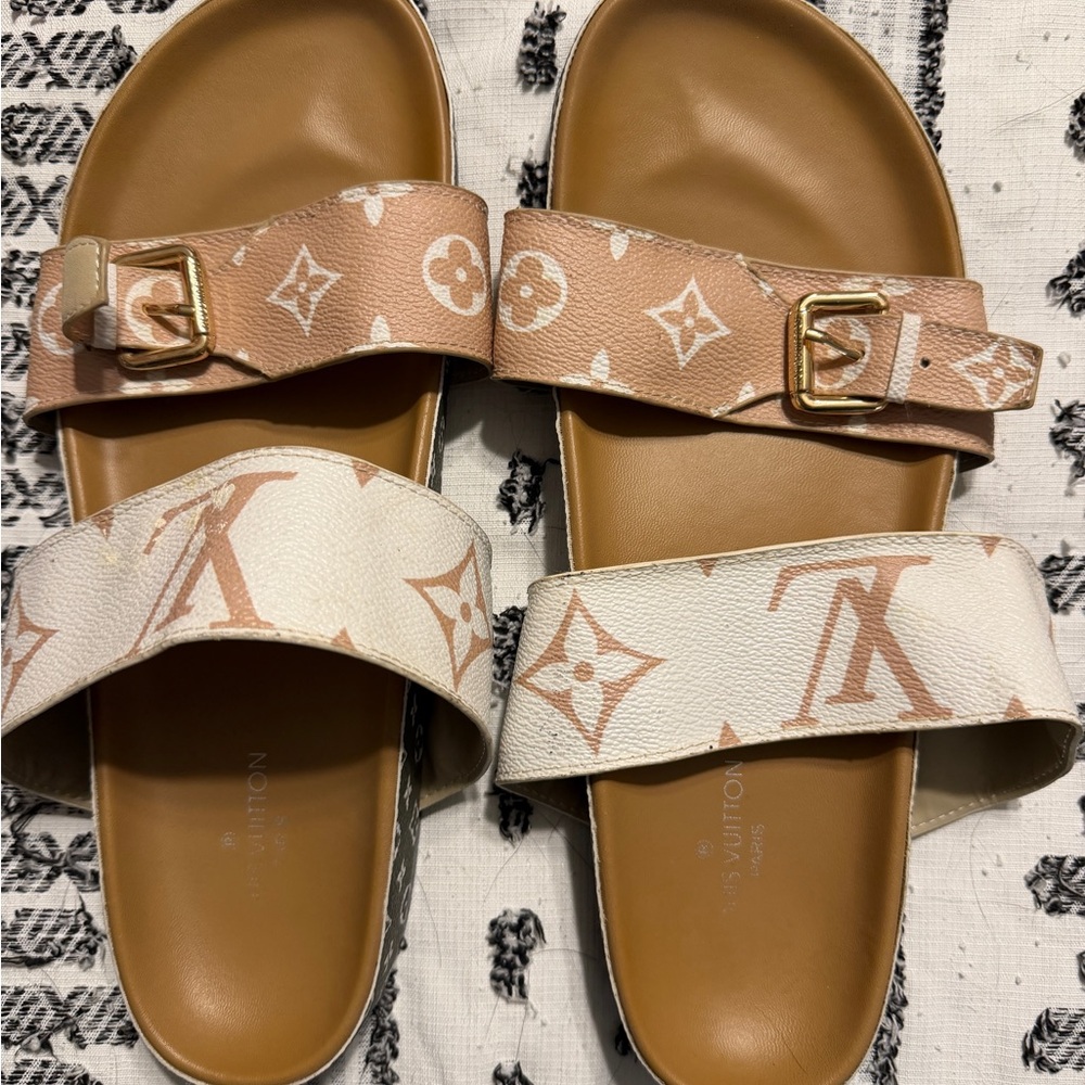 Women’s Two-Tone Monogram Slide Sandals- Size 9